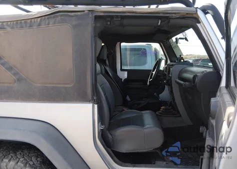 2009 Jeep Wrangler X из США, поврежденный, VIN 1J4FA24189L745803